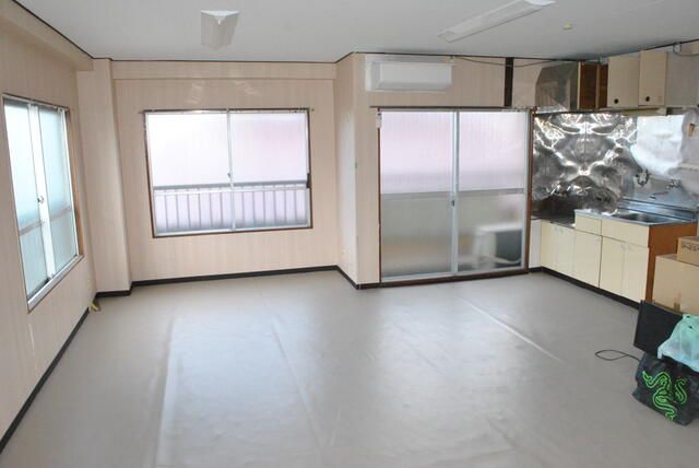 Office for Rent in Chiba City, 35.95 sqm - Thumbnail 2