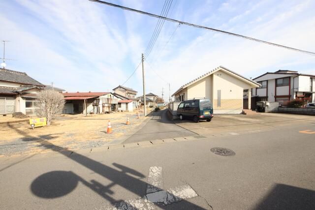 Land for Sale in Sano City, Tochigi Prefecture - 226 sqm - Thumbnail 2