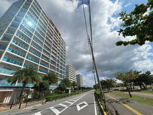 Premist Toyoshiki Sea and Parks 2LDK Condo in Tomigusuku - Thumbnail 4