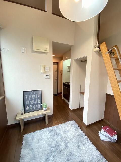 2015 Apartment Building for Sale in Shinjuku, Tokyo - Thumbnail 3