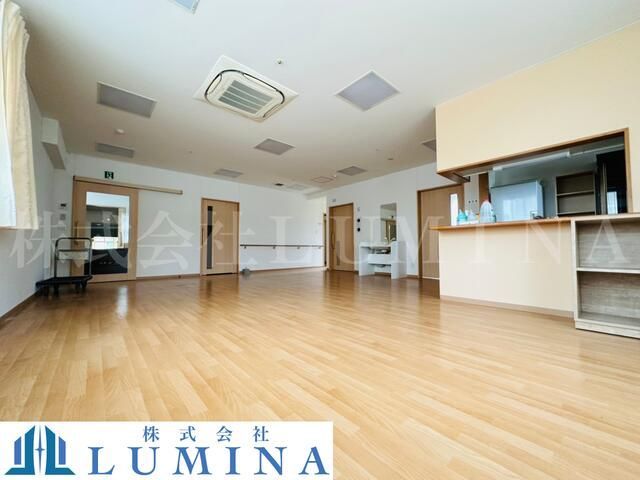 Commercial Building with Hot Spring Rights for Rent in Fuefuki - Thumbnail 4