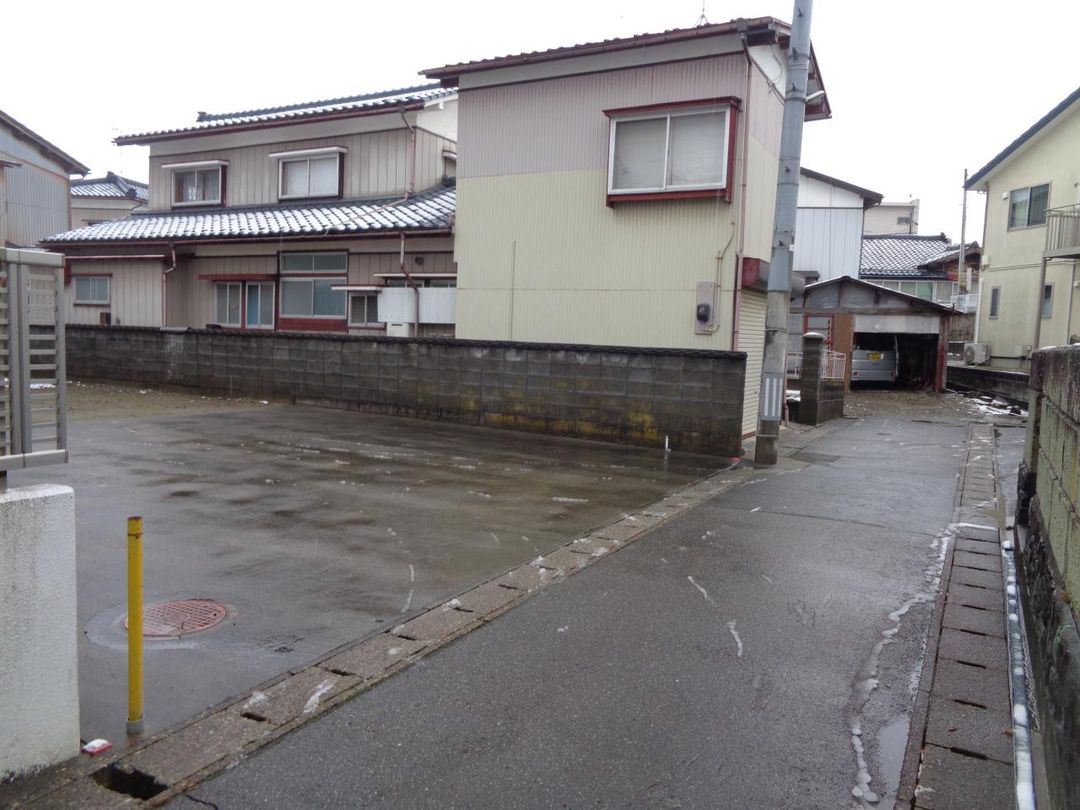 Land for Sale in Niigata City Akiha Ward with Old House - Thumbnail 2