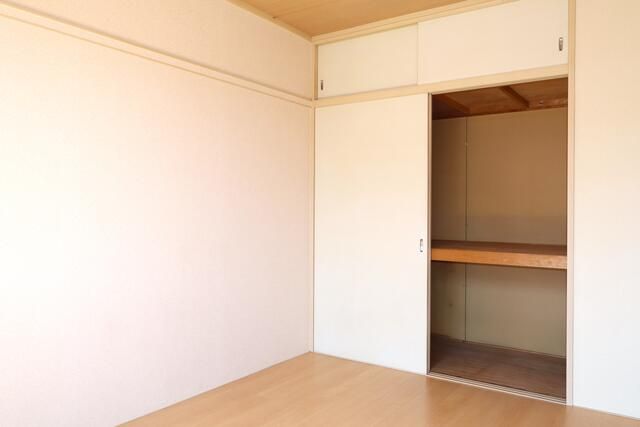 2LDK Apartment for Rent in Iwatsuki Ward, Saitama City - Thumbnail 4