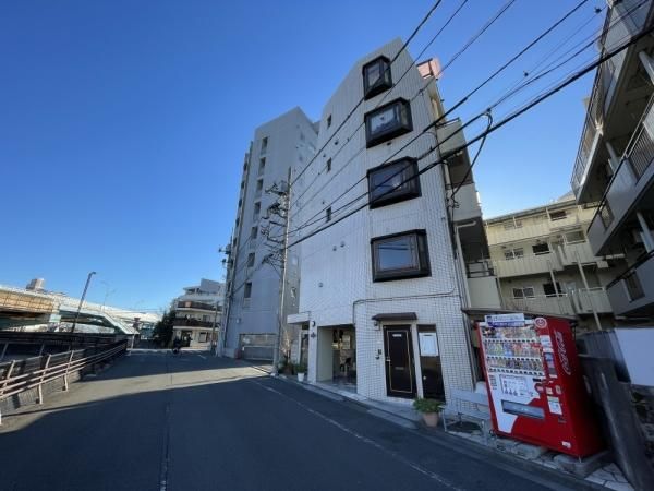 10-Unit Apartment Building for Sale Near Kumegawa Station, Tokyo - Thumbnail 4