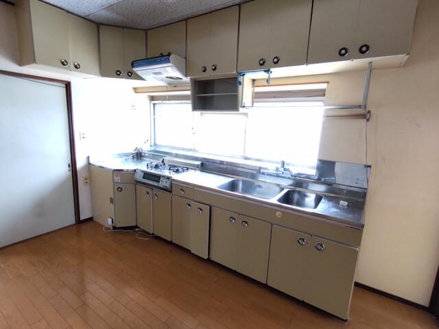 7DK House for Sale in Saku, Nagano with 2 Parking Spaces - Thumbnail 3
