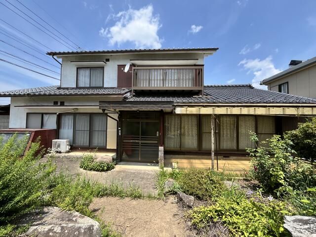 7DK House for Sale in Saku, Nagano with 2 Parking Spaces - Thumbnail 2