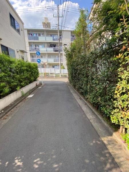 10-Unit Apartment Building for Sale in Mitaka, Tokyo - Thumbnail 4