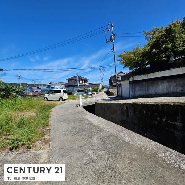 1978 7DK House on 416 sqm Land in Kure, Hiroshima for 6.8M Yen - Thumbnail 3