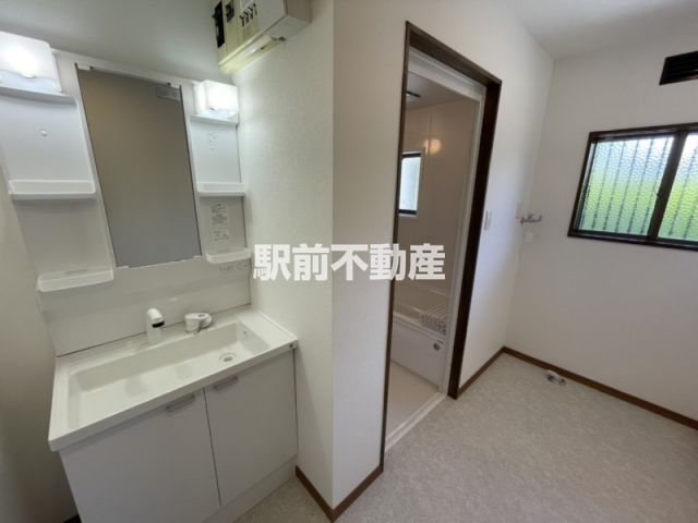 Renovated 3LDK House on Corner Lot in Chikugo City, Fukuoka - Thumbnail 4