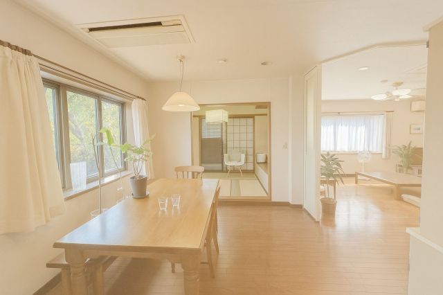 7LDK Family Home with Garden & Carport in Chikushino, Fukuoka - Thumbnail 2