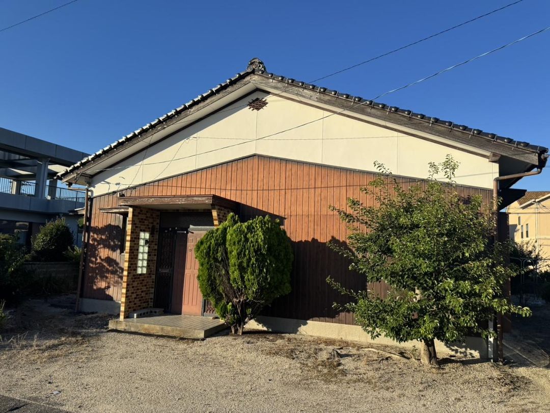 4DK Wooden House with Large Garden in Hofu, Yamaguchi - Main Image
