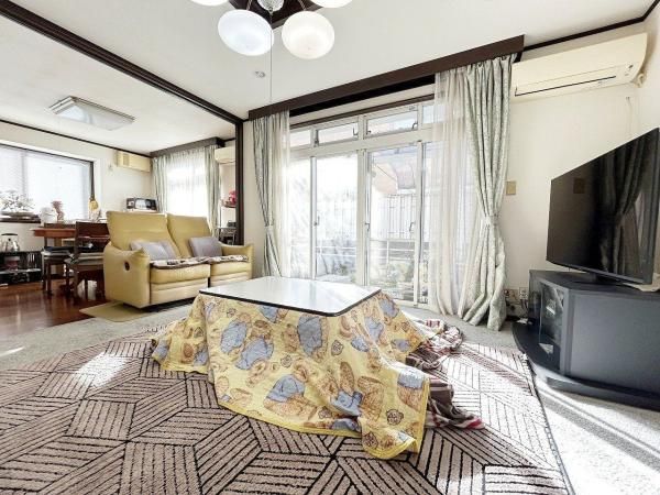 4LDK Corner House in Akishima, Near Tokyo - Thumbnail 3