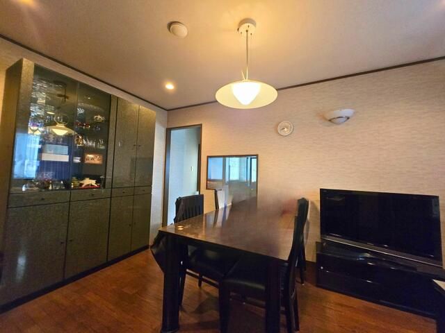5SLDK Family House in Adachi, Tokyo with Multi-Generational Layout - Thumbnail 4