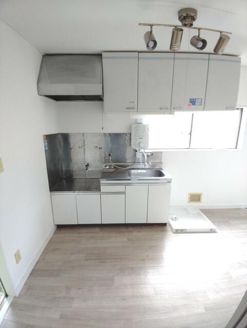 2DK Apartment for Rent in Zama City, Kanagawa - 34.56m² - Thumbnail 4