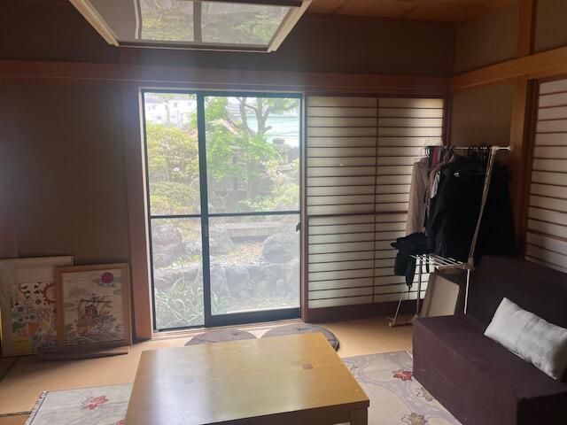 6LDK Detached House for Sale in Minami Ward, Yokohama - Thumbnail 2
