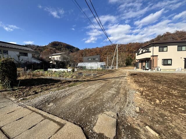 216.88 sqm Residential Land for Sale in Tsuru, Yamanashi - Thumbnail 3