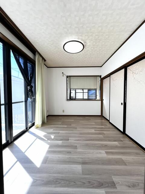 Hot Spring Detached House for Rent in Isawa, Yamanashi - Thumbnail 4