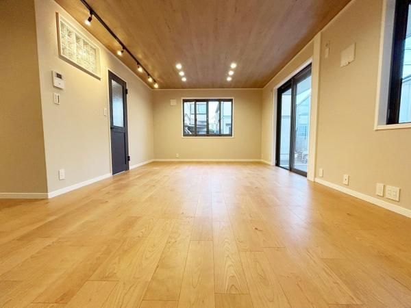4SLDK Detached House for Sale in Fuchu, Tokyo - Thumbnail 3
