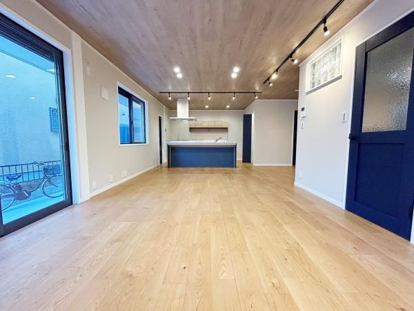 4SLDK Detached House for Sale in Fuchu, Tokyo - Thumbnail 2