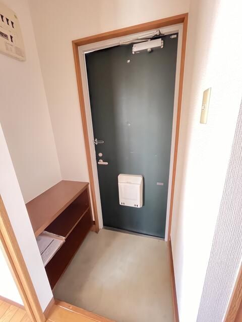 2DK Apartment for Rent in Tsuru, Yamanashi - Near Tsuru-shi Station - Thumbnail 2