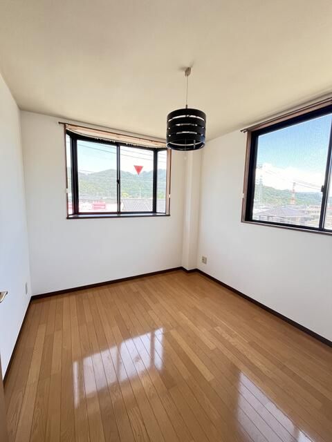 2DK Apartment for Rent in Tsuru, Yamanashi - Near Tsuru-shi Station - Thumbnail 4