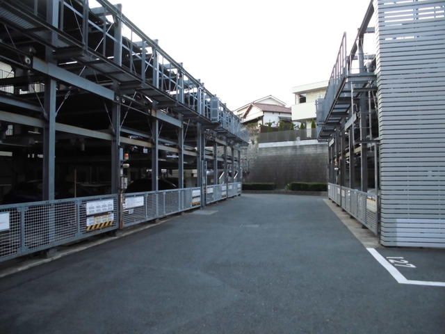 Parking Space for Rent in Yokohama Tsurumi Ward, Kanagawa - Thumbnail 4