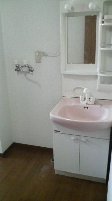 1LDK Apartment for Rent in Tsugaru City, Aomori - Near Kizukuri Station - Thumbnail 2