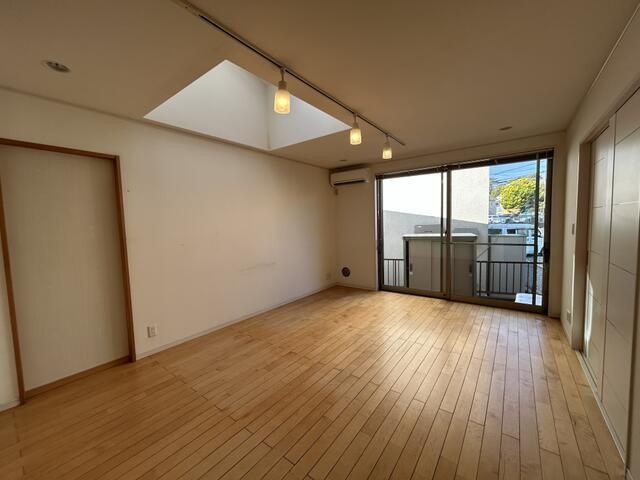 Terrace House for Rent in Chigasaki, Kanagawa - 5SLDK - Thumbnail 3