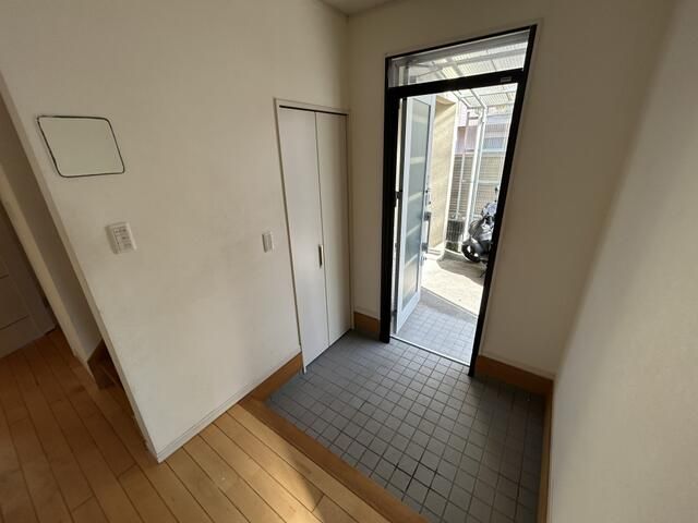 Terrace House for Rent in Chigasaki, Kanagawa - 5SLDK - Thumbnail 2