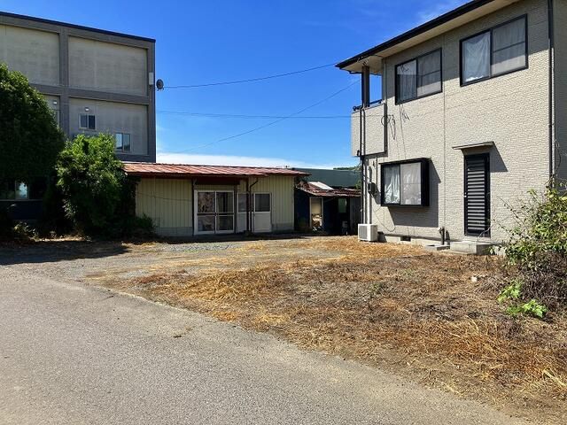 6DK House with Large Garden & 3 Parking Spaces in Kagamiishi - Thumbnail 3