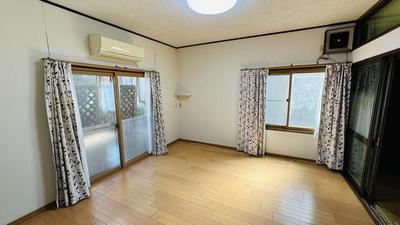 9DK Wooden House for Sale in Mitsuke, Niigata - 183 sqm — Interior, Mitsuke, Niigata