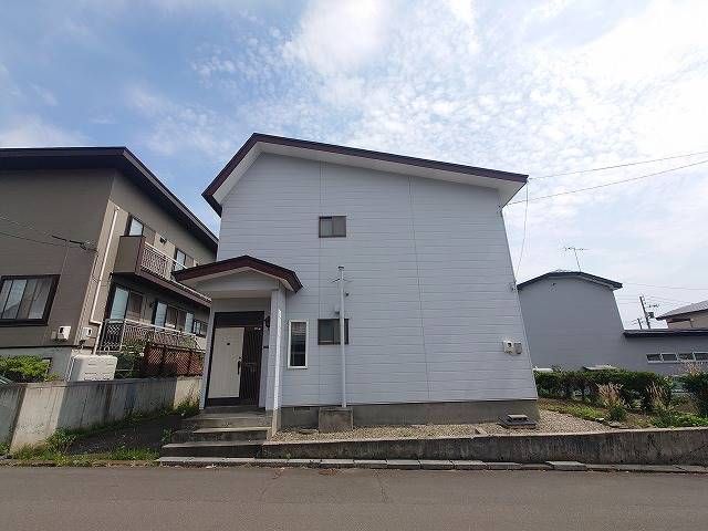 3LDK Detached House for Sale in Hakodate, Hokkaido - Image 9