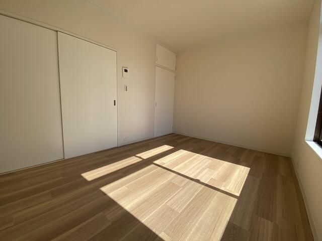 1K Apartment for Rent near Inagi-Naganuma Station, Inagi City - Thumbnail 3