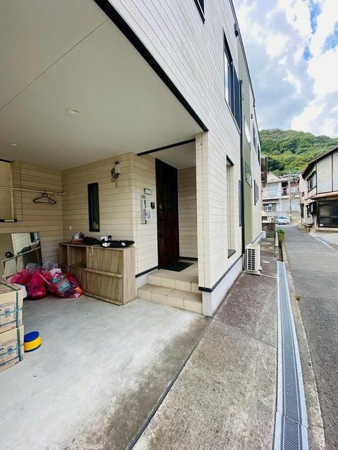 Modern 3LDK Detached House for Sale in Kure, Hiroshima - Thumbnail 3