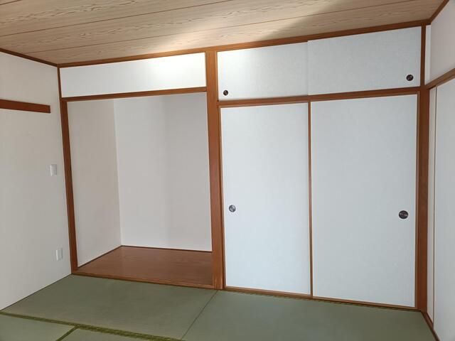 4SLDK Apartment for Rent in Chigasaki, Kanagawa - Thumbnail 3