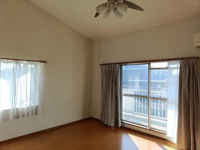 4SLDK Apartment for Rent in Chigasaki, Kanagawa - Thumbnail 2
