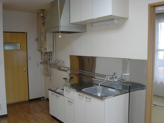 1DK Apartment for Rent in Misono, Toyohira-ku, Sapporo - Thumbnail 3