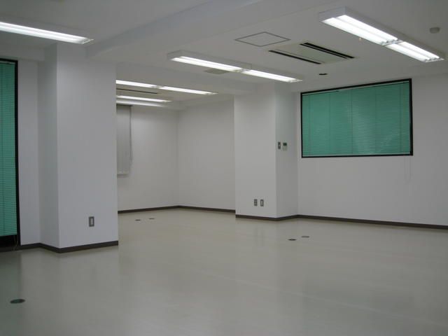 Office for Rent in Edogawa-ku, Tokyo 98.01 sqm - Thumbnail 3