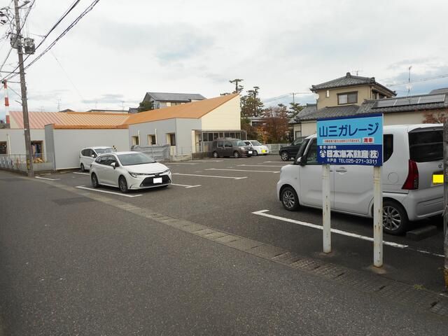 Yamasan Garage Parking Space for Rent in Niigata City - Thumbnail 2
