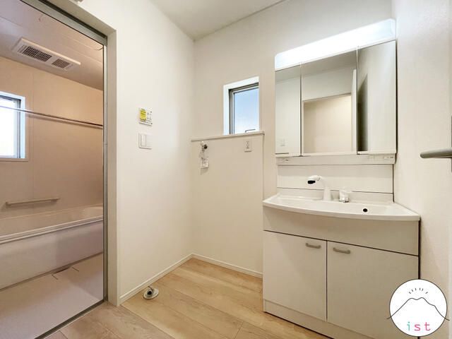 New 4LDK House in Fuji City with 3 Parking Spaces - Image 29