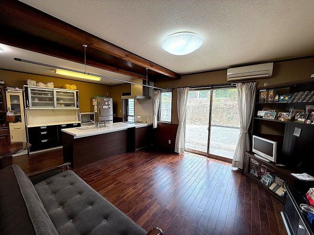 5LDK House with 3 Parking Spaces in Kurate, Fukuoka - Thumbnail 3