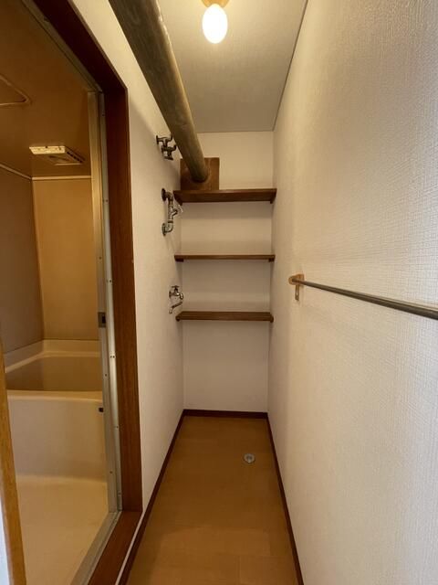 2LDK Apartment for Rent in Toyohira-ku, Sapporo, 42.97 sqm - Thumbnail 4