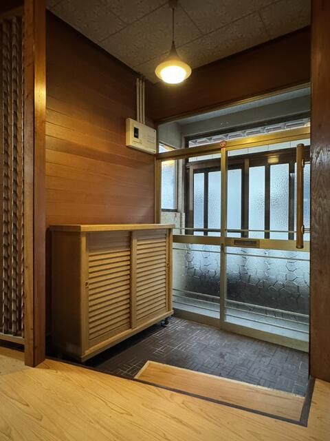 6DK Wooden House for Sale in Quiet Akita City Neighborhood - Thumbnail 3