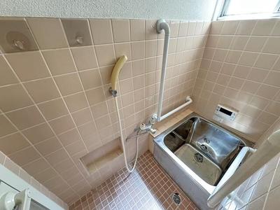 1973 Wooden 3DK House for Sale in Takarazuka, Hyogo — Toilet, Takarazuka, Hyogo