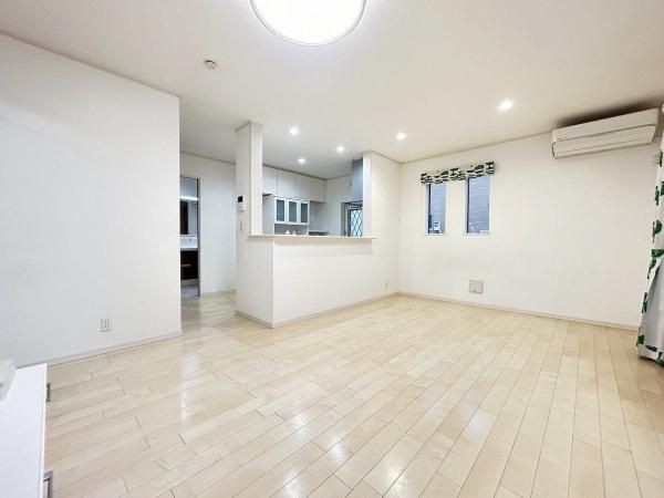 Modern 4SLDK House in Sayama, Saitama | 2017 Build - Thumbnail 2