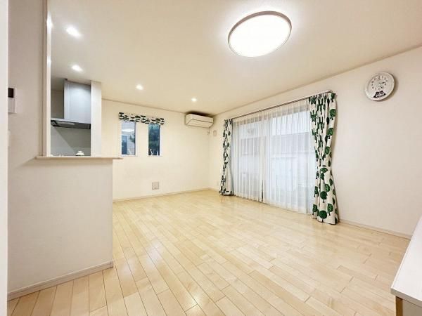 Modern 4SLDK House in Sayama, Saitama | 2017 Build - Thumbnail 3