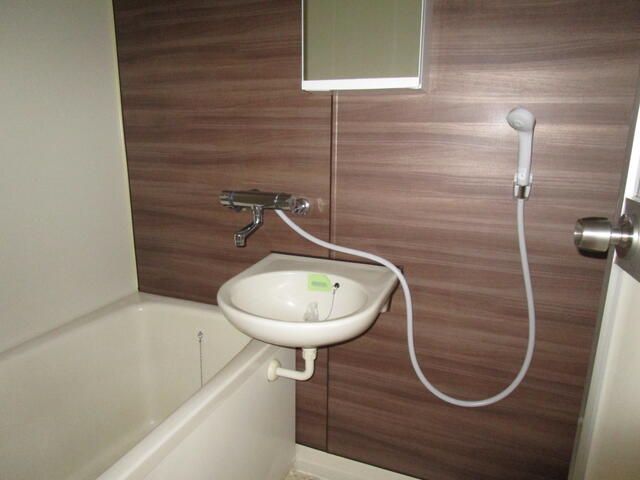 2DK Apartment for Rent in Kanuma, Tochigi - Free Parking - Thumbnail 4