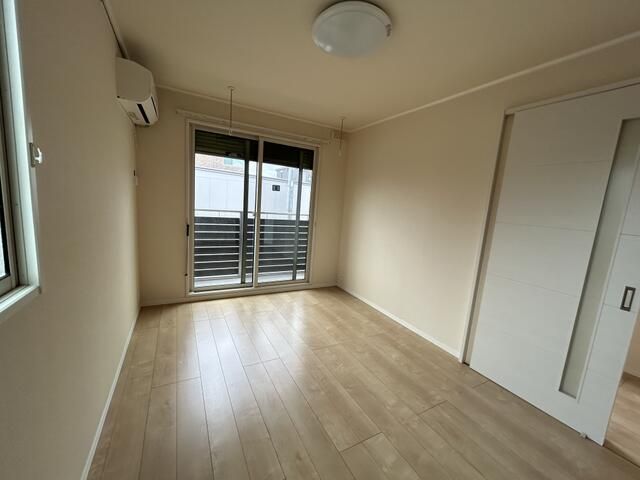 Modern 1LDK Apartment for Rent in Chuo City, Yamanashi - Thumbnail 3