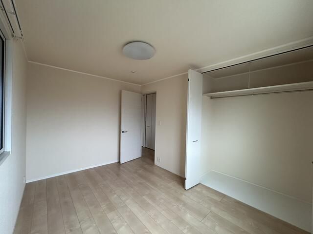 Modern 1LDK Apartment for Rent in Chuo City, Yamanashi - Thumbnail 4