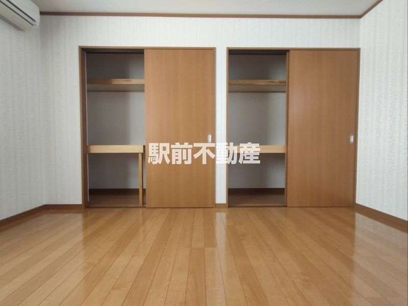 Charming 2004 Single-Story House for Sale in Saga City - Thumbnail 4